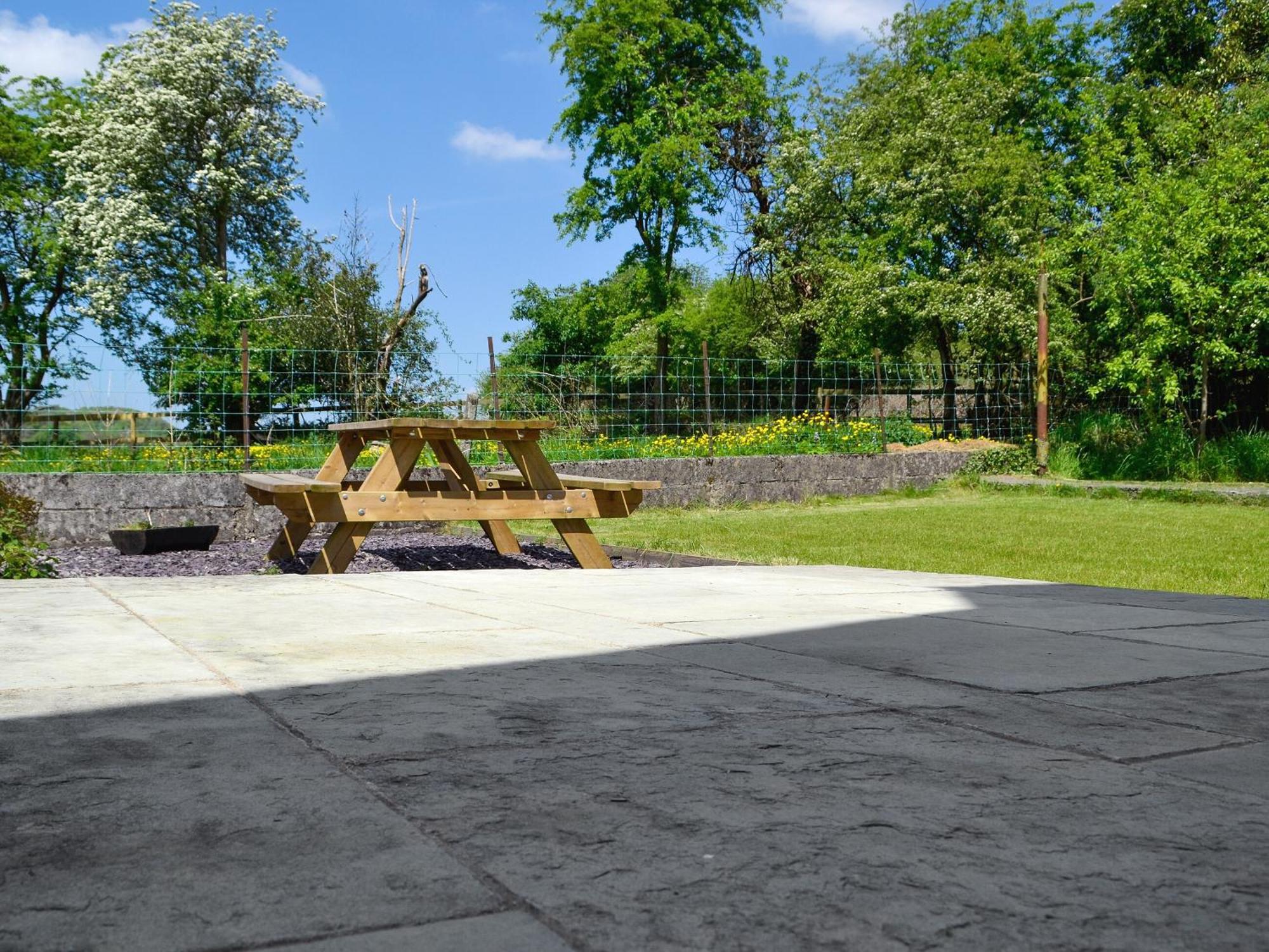 The Mill Farmhouse Llandybie エクステリア 写真